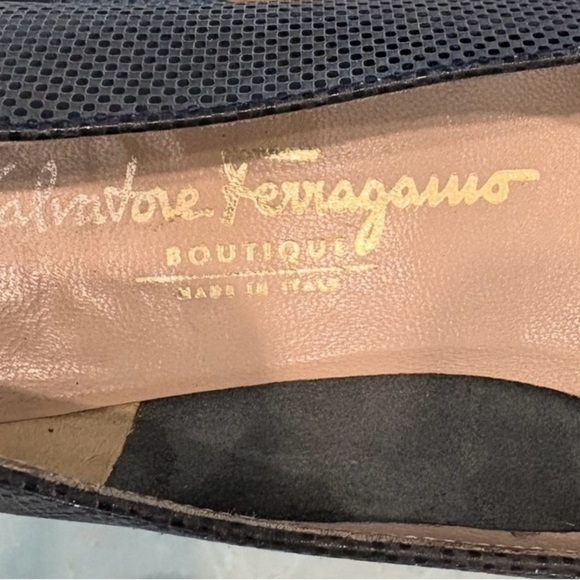 Salvatore Ferragamo slip on pump heels 
size 8.5 B leather patent cap toe - Picture 3 of 6